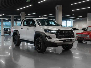 2025 Toyota Hilux VIII Рестайлинг 2, белый, 7400000 рублей, вид 2
