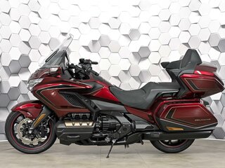 2025 Honda GL 1800 Gold Wing, красный, 3399000 рублей, вид 4