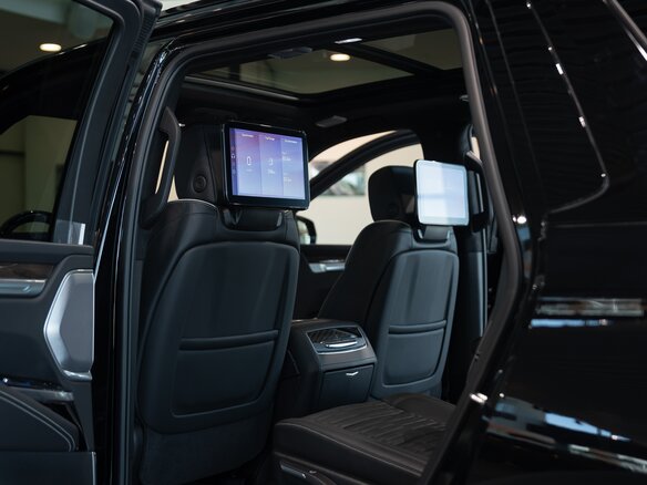 2026 Cadillac Escalade V Рестайлинг, чёрный, 23700000 рублей - вид 24