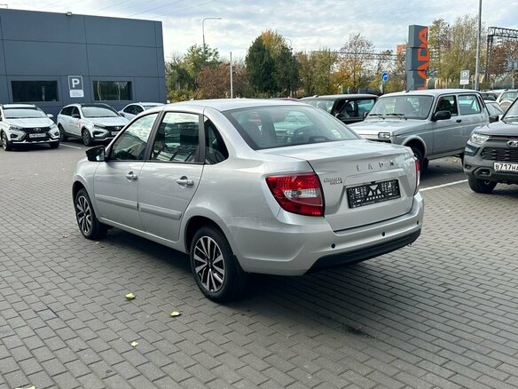 2026 Lada (ВАЗ) Granta I Рестайлинг, серебристый, 1305000 рублей - вид 8