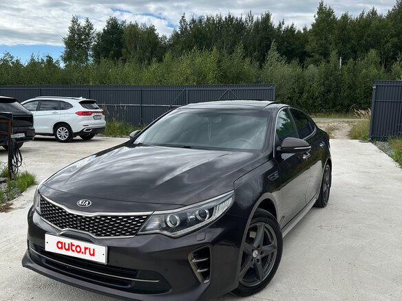2017 Kia Optima IV, коричневый, 1820000 рублей