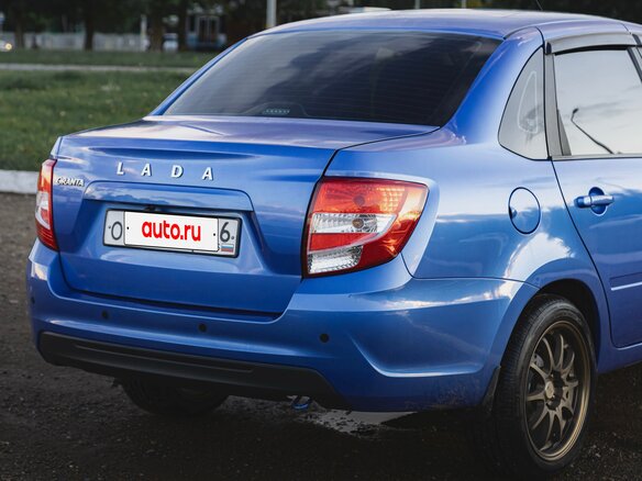 2022 Lada (ВАЗ) Granta I Рестайлинг, синий, 675000 рублей - вид 4
