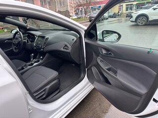 2017 Chevrolet Cruze II, белый, 950000 рублей, вид 5