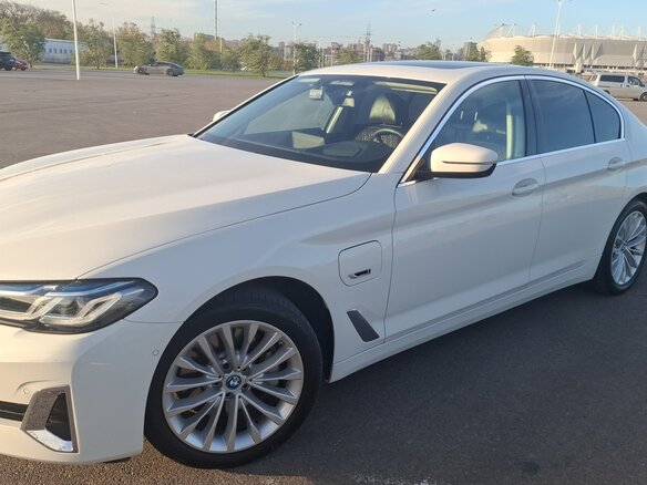 2021 BMW 5 серии 530e VII (G30/G31/G38) Рестайлинг, белый, 4881000 рублей - вид 15