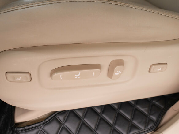 2013 Lexus LX 570 III Рестайлинг, чёрный, 4950000 рублей - вид 18
