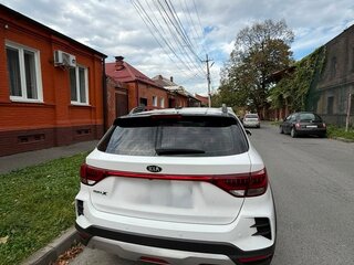 2021 Kia Rio X IV Рестайлинг, белый, 1750000 рублей, вид 4