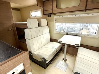 2017 Toyota HiAce H200 Рестайлинг, белый, 3470700 рублей, вид 5