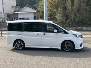 2021 Honda Stepwgn Spada V Рестайлинг, белый, 2138000 рублей, вид 5