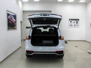 2025 Geely Monjaro I, белый, 4109990 рублей, вид 5