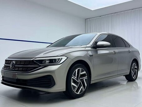 2022 Volkswagen Sagitar III Рестайлинг, серебристый, 1850000 рублей, вид 2