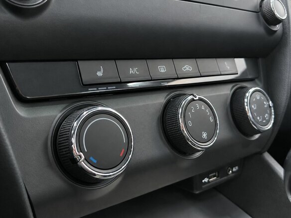 2014 Skoda Octavia III (A7), белый, 1469000 рублей - вид 12