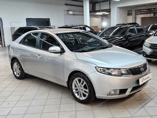 2011 Kia Cerato 6-speed II, серебристый, 849000 рублей, вид 2