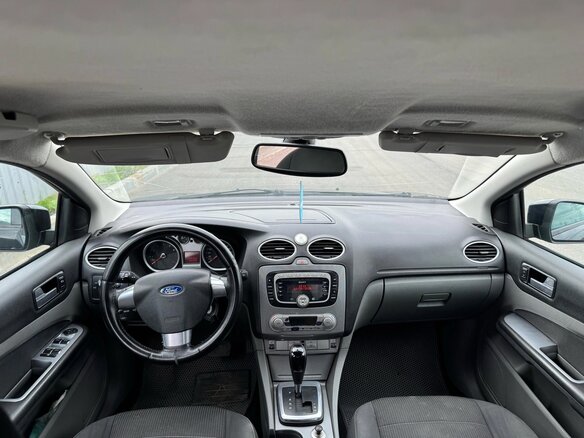 2009 Ford Focus II Рестайлинг, чёрный, 520000 рублей - вид 5
