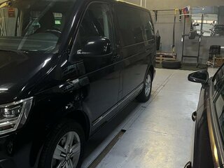 2017 Volkswagen Multivan T6, чёрный, 5300000 рублей, вид 3