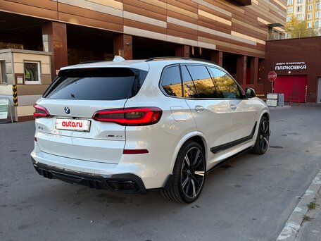 2019 BMW X5 40i IV (G05/G18), белый, 4950000 рублей, вид 3