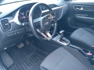 2020 Kia Rio X IV Рестайлинг, белый, 1650000 рублей, вид 4