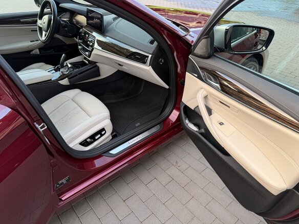 2020 BMW 5 серии 520d xDrive VII (G30/G31/G38) Рестайлинг, пурпурный, 4650000 рублей - вид 10
