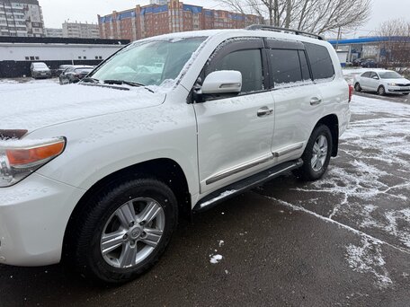 2012 Toyota Land Cruiser 200 Series Рестайлинг 1, белый, 3599000 рублей, вид 2