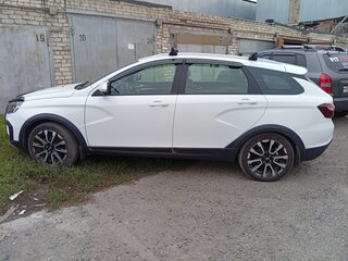 2024 Lada (ВАЗ) Vesta SW Cross I Рестайлинг (NG), белый, 1750000 рублей, вид 3