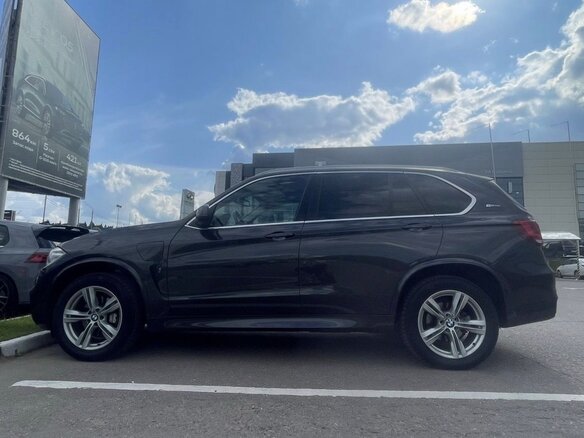 2018 BMW X5 40e III (F15), серый - вид 2