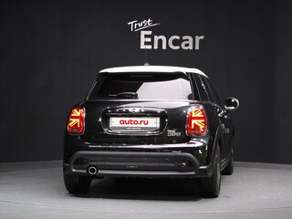 2022 Mini Hatch Cooper III (F55/F56) Рестайлинг 2, чёрный, 1930000 рублей, вид 5