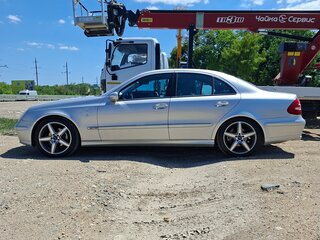 2003 Mercedes-Benz E-Класс 240 III (W211, S211), серебристый, 850000 рублей, вид 2