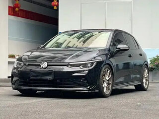2023 Volkswagen Golf VIII, белый, 1700000 рублей, вид 1