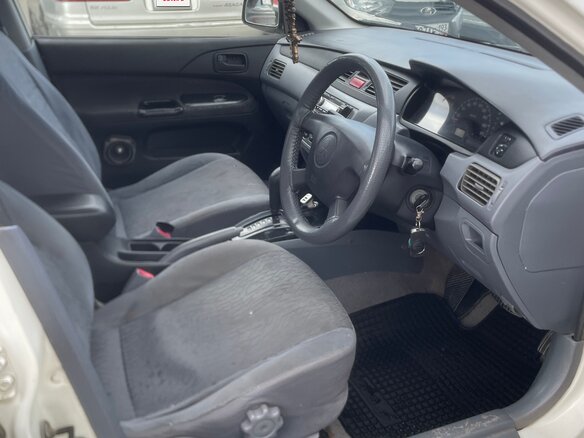 2000 Mitsubishi Lancer Cedia IX, белый, 230000 рублей - вид 10