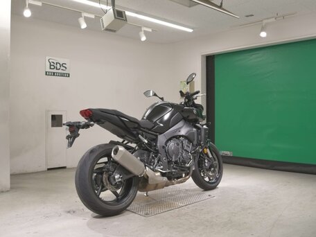 2024 Yamaha MT-10, чёрный, 1750000 рублей, вид 3