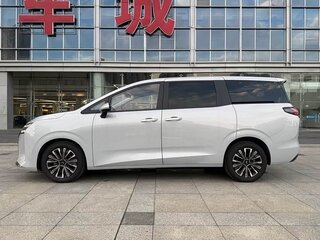 2025 Wuling Starlight 730, серебристый, 2680000 рублей, вид 3