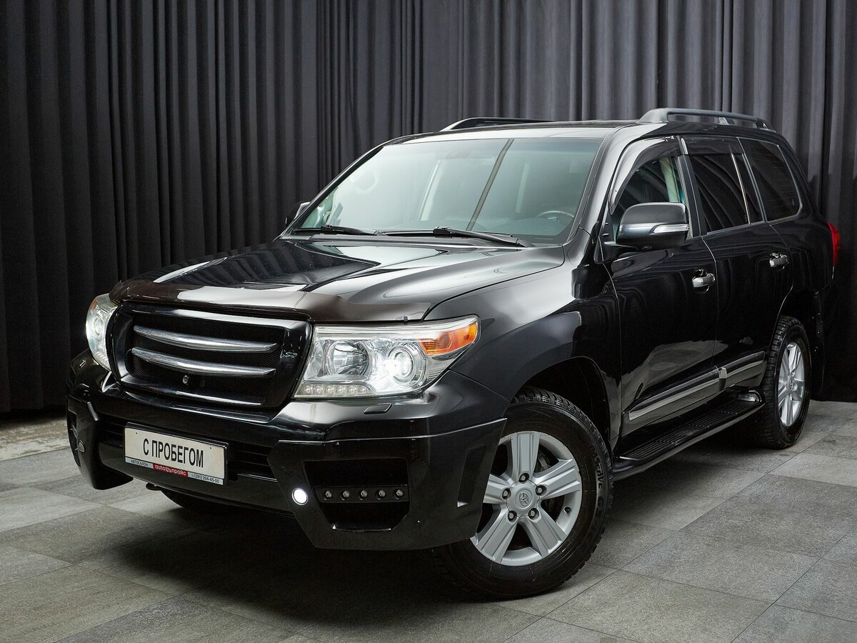 Открыть фотографии: Toyota Land Cruiser 200 Series Рестайлинг 1