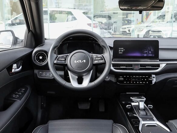 2026 Kia K3 II (China Market) Рестайлинг, белый - вид 17