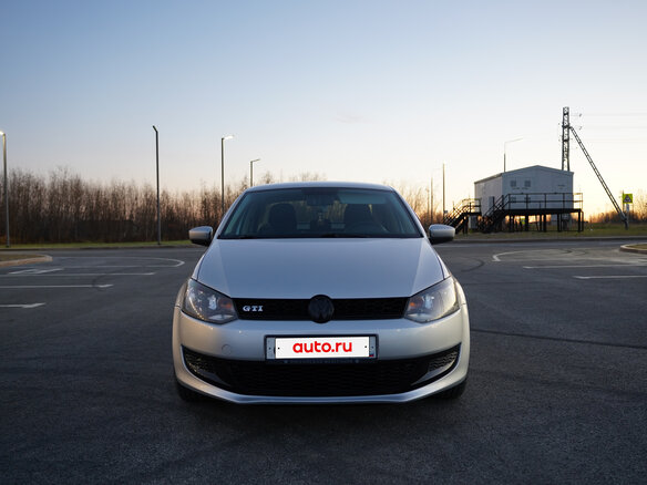 2012 Volkswagen Polo V, серебристый - вид 5