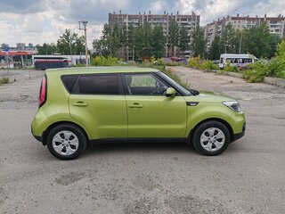 2018 Kia Soul II Рестайлинг, зелёный, 1700000 рублей, вид 3
