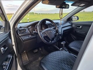 2016 Kia Rio III Рестайлинг, белый, 1150000 рублей, вид 4
