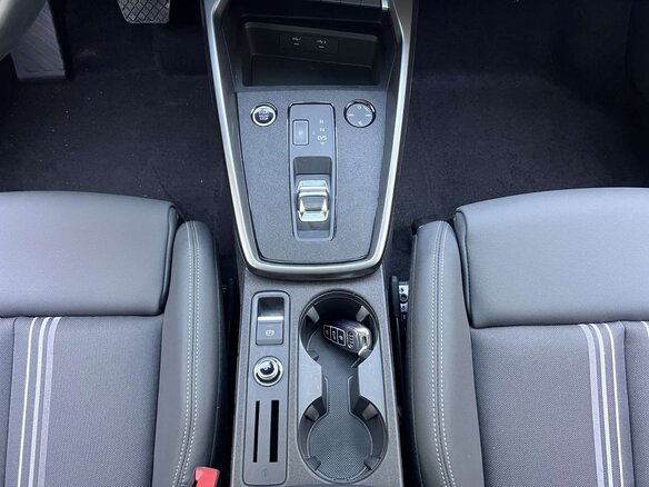 2023 Audi A3 35 TFSI Long IV (8Y), серый, 2280000 рублей - вид 10