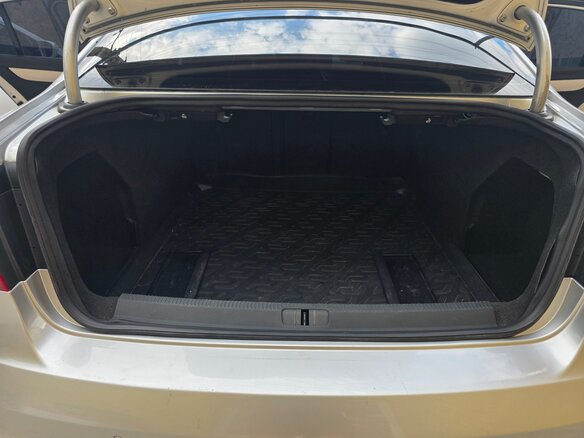 2011 Volkswagen Passat B7, серый, 950000 рублей - вид 13