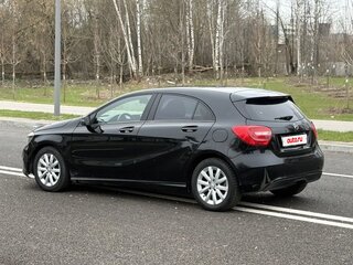 2013 Mercedes-Benz A-Класс 200 III (W176), чёрный, 920000 рублей, вид 4