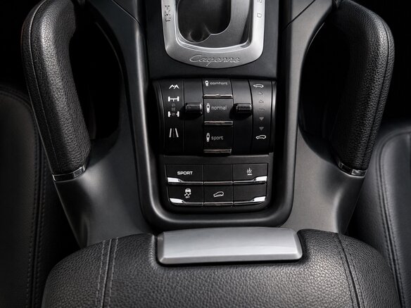 2011 Porsche Cayenne Diesel II (958), белый, 2599000 рублей - вид 6