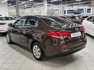 2016 Kia Rio III Рестайлинг, коричневый, 1239000 рублей, вид 4
