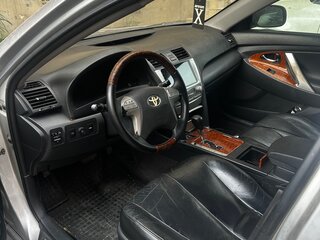 2007 Toyota Camry VI (XV40), серебристый, 725000 рублей, вид 2