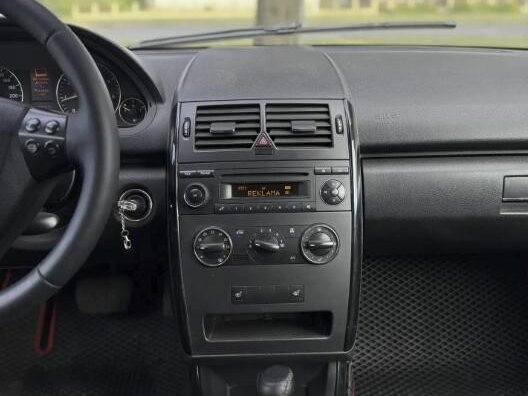 2018 FAW Besturn X80 I, чёрный, 1090000 рублей - вид 11
