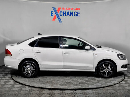 2014 Volkswagen Polo V, белый, 639000 рублей, вид 2