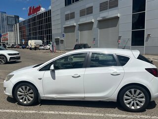 2011 Opel Astra J, белый, 500000 рублей, вид 2