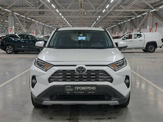 2022 Toyota RAV4 V (XA50), белый, 3280000 рублей, вид 2