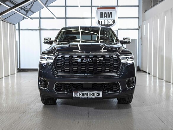 2026 Ram 1500 Crew Cab V Рестайлинг, синий, 9990000 рублей - вид 4