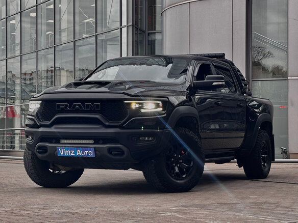 2021 Ram 1500 Crew Cab TRX V, чёрный - вид 1