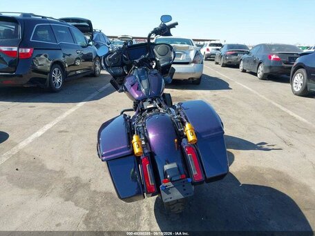 2025 Harley-Davidson Road Glide, чёрный, 2279565 рублей, вид 3