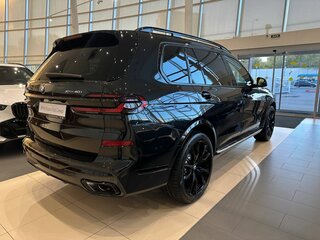 2026 BMW X7 40i I (G07) Рестайлинг, чёрный, 19490000 рублей, вид 4