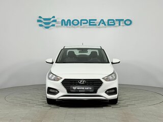 2017 Hyundai Solaris II, белый, 880000 рублей, вид 2